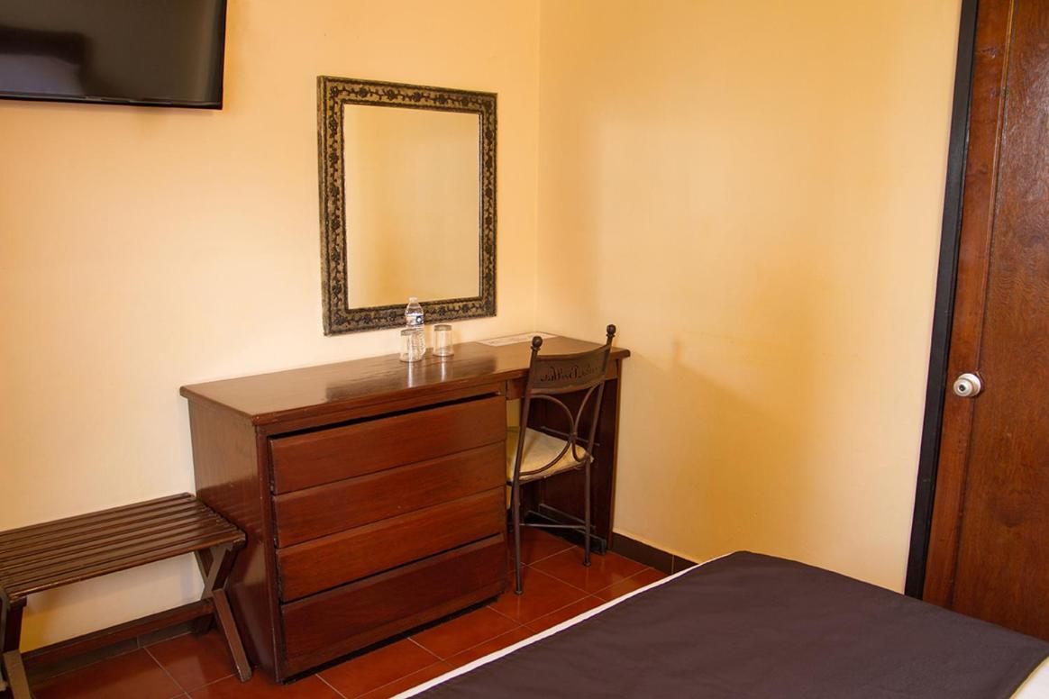 Hotel Posada Santa Bertha Texcoco de Mora Bagian luar foto